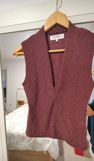 Camiseta Pull&Bear marrón sin mangas