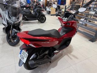 Honda PCX 125 Roja