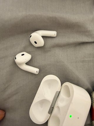 Airpods y Apple Watch 7 44mm Plata/Blanco