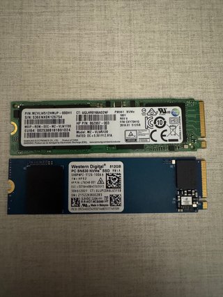 2x SSD M.2 NVMe 512GB Samsung Western Digital