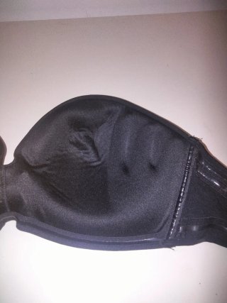 Sujetador negro sin tirantes