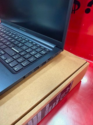 Portátil Asus Vivobook 15 F1504V / I7-150u / 1 TB