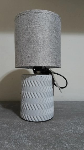 Lampada da tavolo grigia e beige
