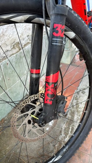 Giant Anthem 29 Fox XT Roja