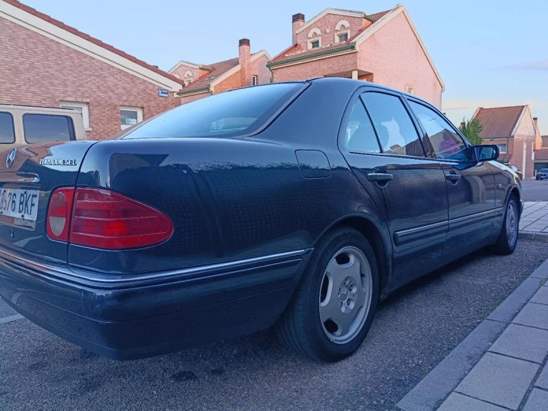 Mercedes-Benz 1999, foto 4