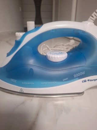 Plancha de vapor 2000W + Regalo: tablero plancha