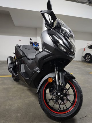 Honda ADV350 Negra