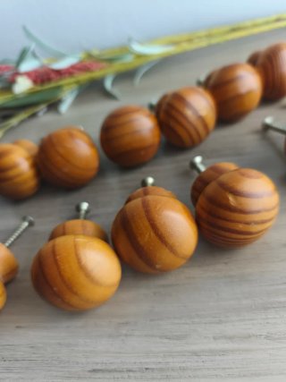 Tiradores de madera maciza (12 uds)