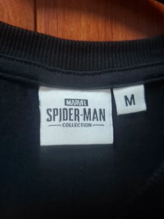 Camiseta Spiderman Negra