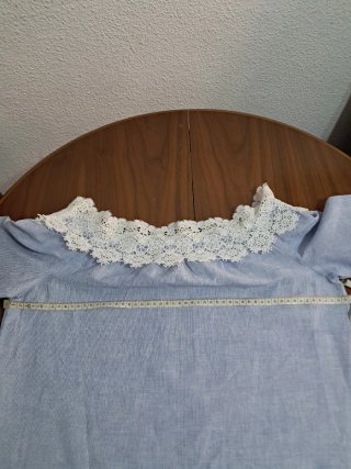 Blusa de rayas con encaje