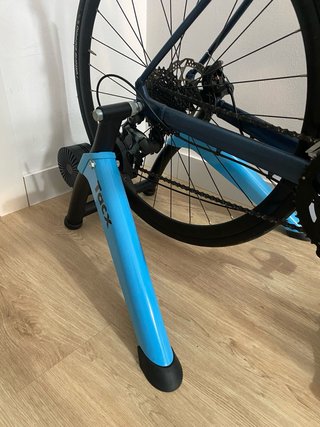 Rodillo Tacx Boost + sensor + mesa y alfombra
