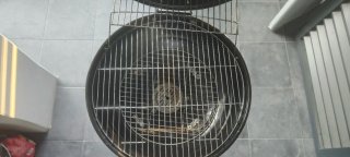 Barbacoa Negra y Plateada