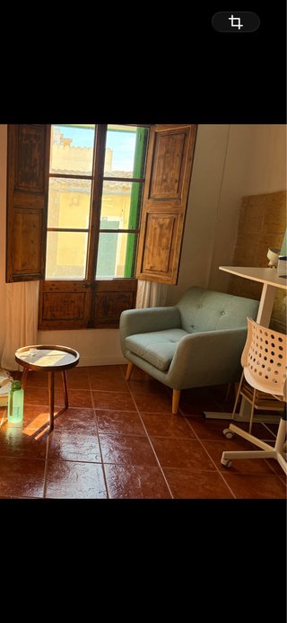 Mesa auxiliar redonda de madera