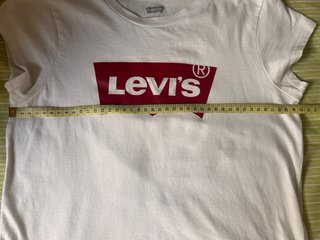 Camiseta Levi's Blanca Logo Rojo