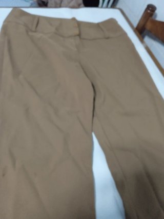 Lote 3 pantalones: 2 negros y 1 beige