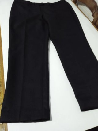 Lote 3 pantalones: 2 negros y 1 beige