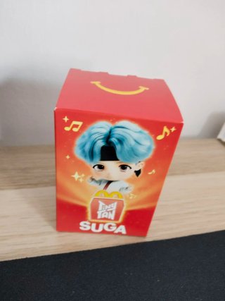 Muñeco Suga BTS Happy Meal McDonald's Tiny Tan