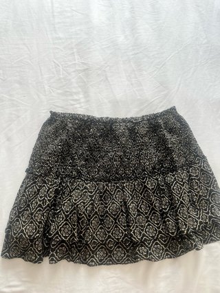 Falda Zara volantes beige y negro