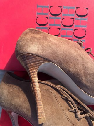 Botines Carolina Herrera Marrones