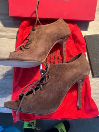 Botines Carolina Herrera Marrones