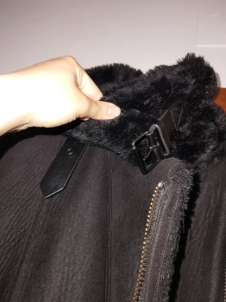 Chaquetón negro Stradivarius
