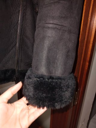Chaquetón negro Stradivarius
