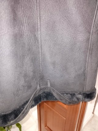 Chaquetón negro Stradivarius