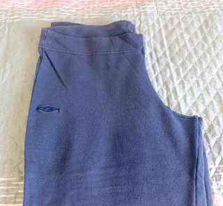 3 Pantalones Deportivos Mujer Reebok,Umbro,Nais.
