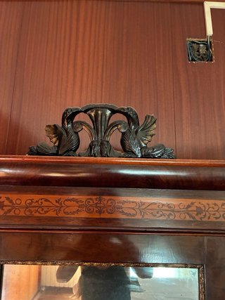 Mueble tocador antiguo con espejo