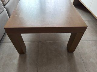 Mesa de comedor abatible de madera