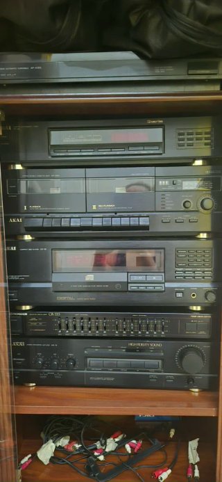 Equipo de música Akai