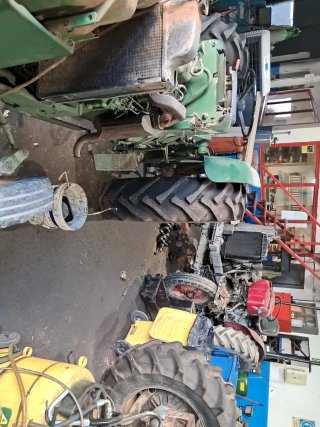 Tractor John Deere 1635 F tractor desguazado sólo