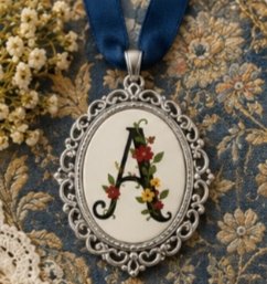 Colgante, broche o aguja fallera