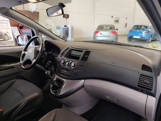 Mitsubishi Grandis 2007