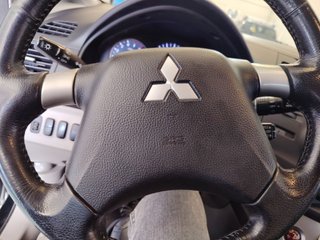 Mitsubishi Grandis 2007