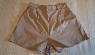 Pantalón corto vestir beige Talla S