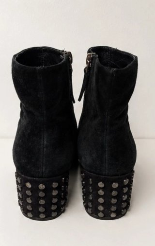 Botines negros tacón ancho con tachas Bibi Lou