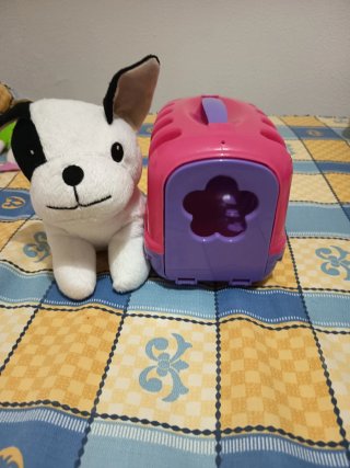 Perro peluche blanco y negro