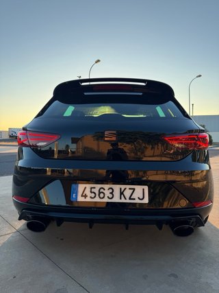 SEAT LEON CUPRA BLACK CARBON