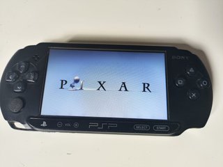 PSP Street E1004 Negra