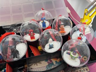 Lote bolas navidad figuras lack panther  Buzzligh