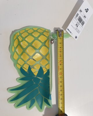 4 Neceser/monedero Piña de Kiabi (NUEVO)