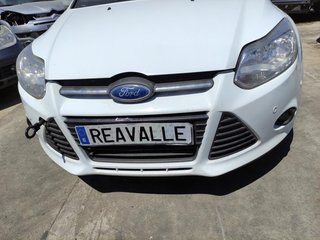 Paragolpe delantero Ford Focus III Hatchback y_037