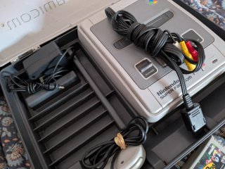 Consola Nintendo Super Famicom con Maletín