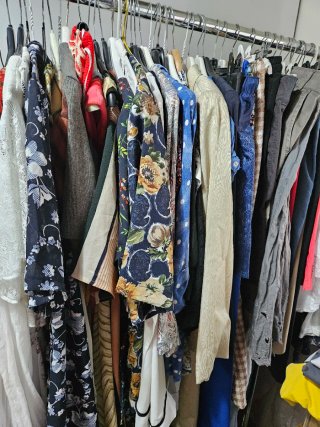 Lote 50 Prendas Donna: Vestiti, Bluse, Pantaloni