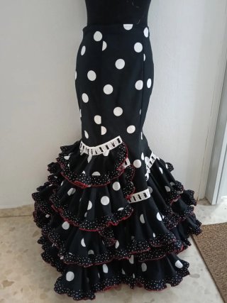 Falda Flamenca Lunares Blanco y Negro