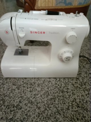 Máquina de coser Singer Tradition 2282