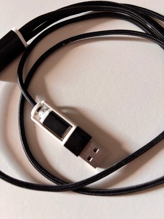 Cable multiconexión.