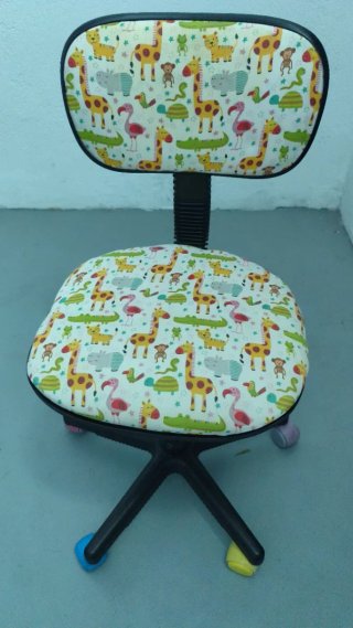 Silla de escritorio infantil con estampado de anim