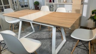 Mesa de comedor extensible 140(180)x80cm